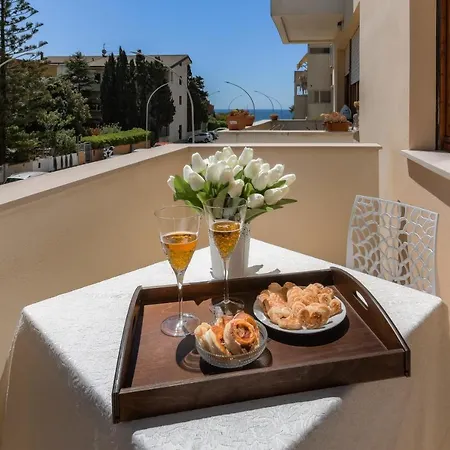 Dario - Magnolia Holidays Apartment Fertilia