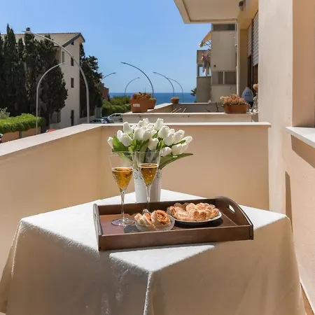 Dario - Magnolia Holidays * Fertilia